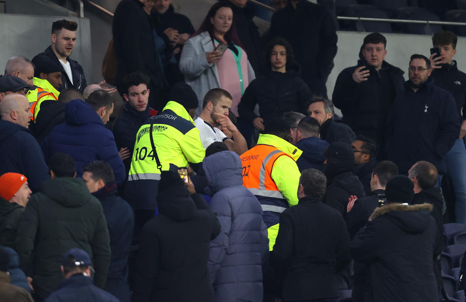 Eric Dier von den Tottenham Hotspur eilte auf die Tribüne. (Bild: Getty Images)