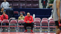 <p>905 coach Jerry Stackhouse observing his team’s warmups. (Photo courtesy: Trung Ho) </p>