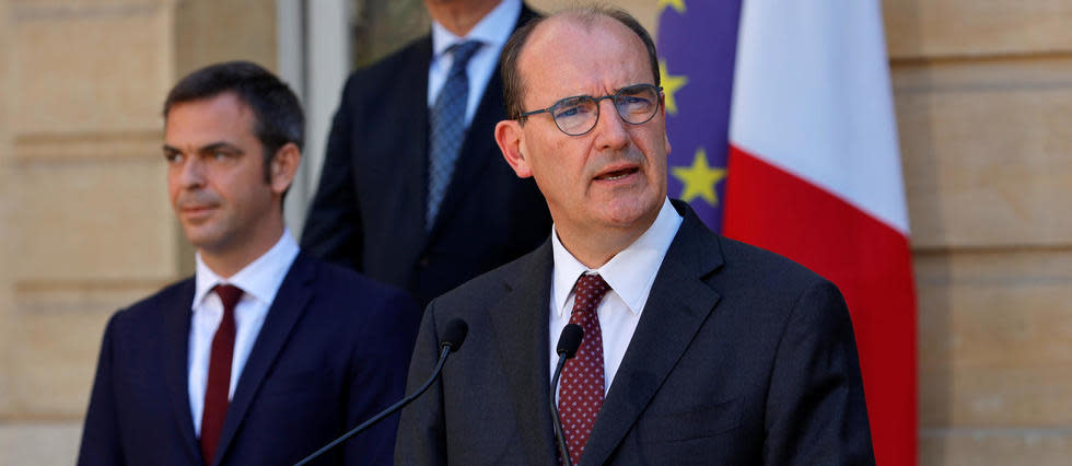 Le Premier ministre, Jean Castex, et le ministre de la Santé, Olivier Véran, le 13 juillet, à Paris. 
