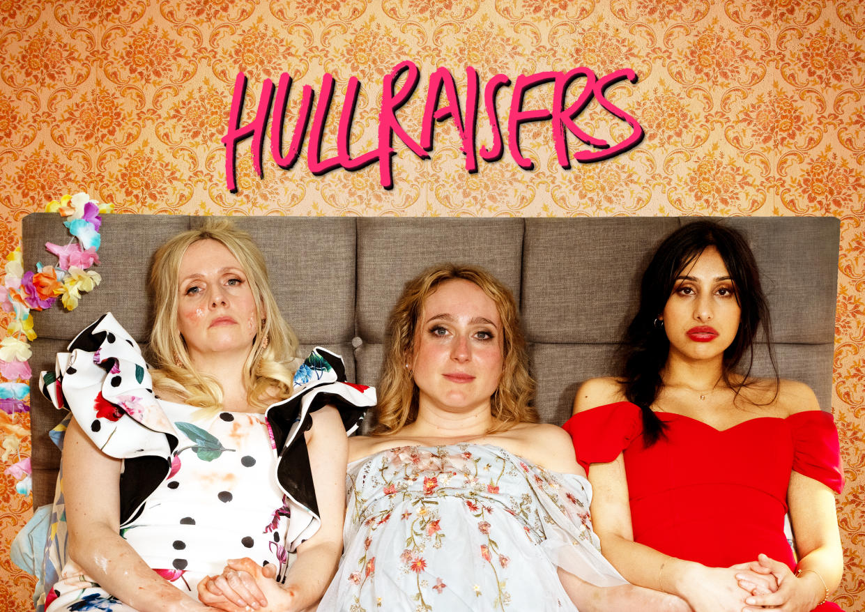  Hullraisers season 2 main cast. 