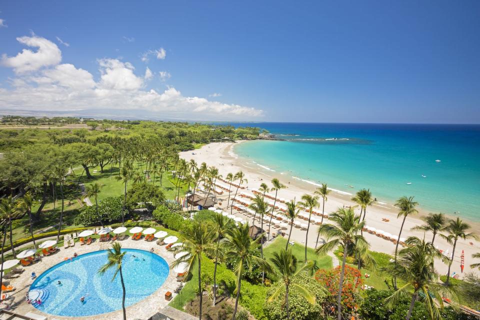 best hawaii resorts for families — mauna kea beach hotel