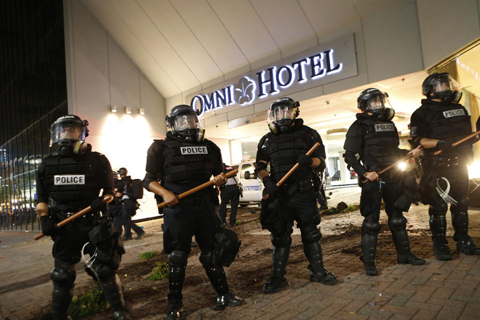 Protests erupt after deadly police shooting in Charlotte, N.C.