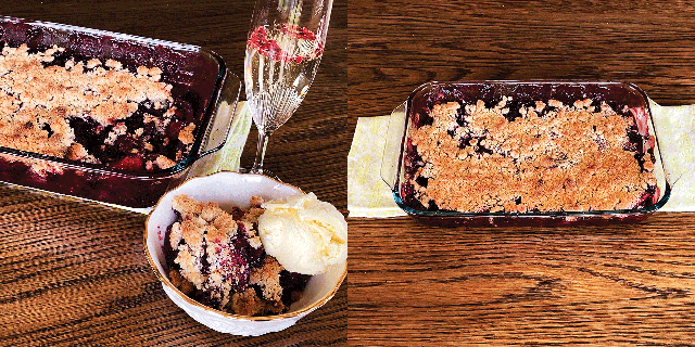 Apple and Blackberry Crumble