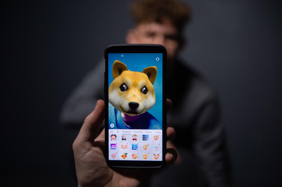 TikTok, una palicación para compartir video, está teniendo mucho éxito entre los adolescentes, especialmente en Asia. Foto: AFP/Getty Images)