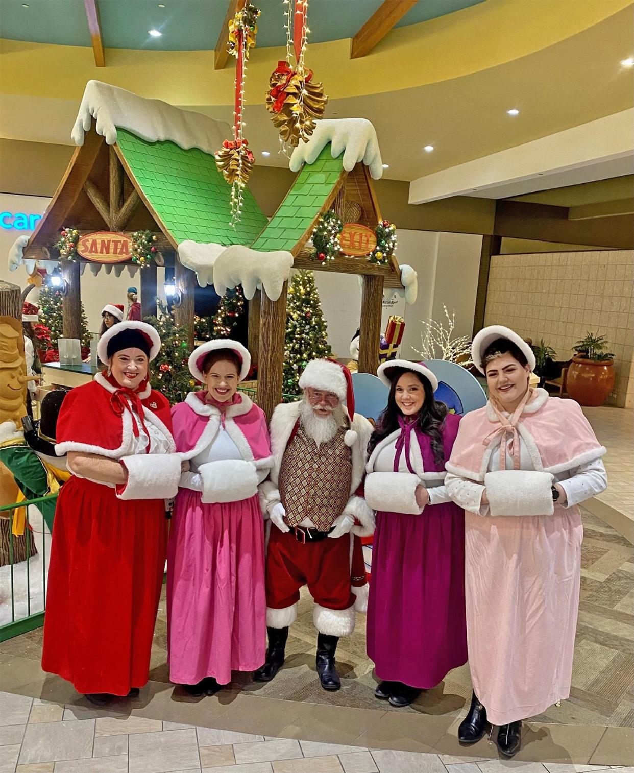 Upon a Star Christmas Carolers will be singing favorite holiday tunes from 5 to 7 p.m. Friday, Dec. 23 at the Pueblo Mall.