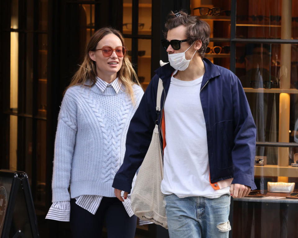 harry and olivia walking