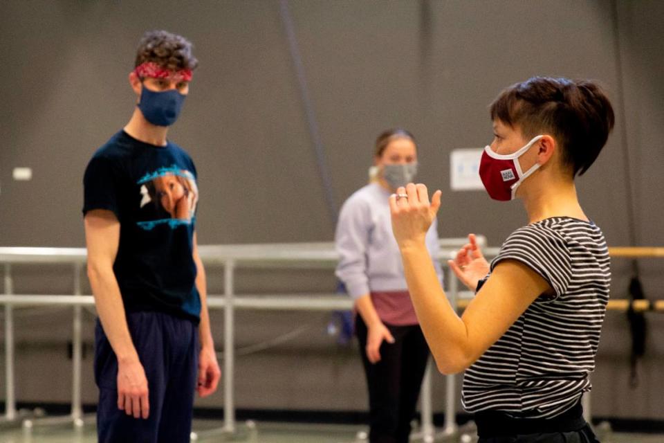 Choreographer and Charlotte Ballet Academy instructor Audrey Ipapo Baran works with Charlotte Ballet dancers Colby Foss and Elizabeth Truell on her piece for “Innovative: Direct from the LAB.”