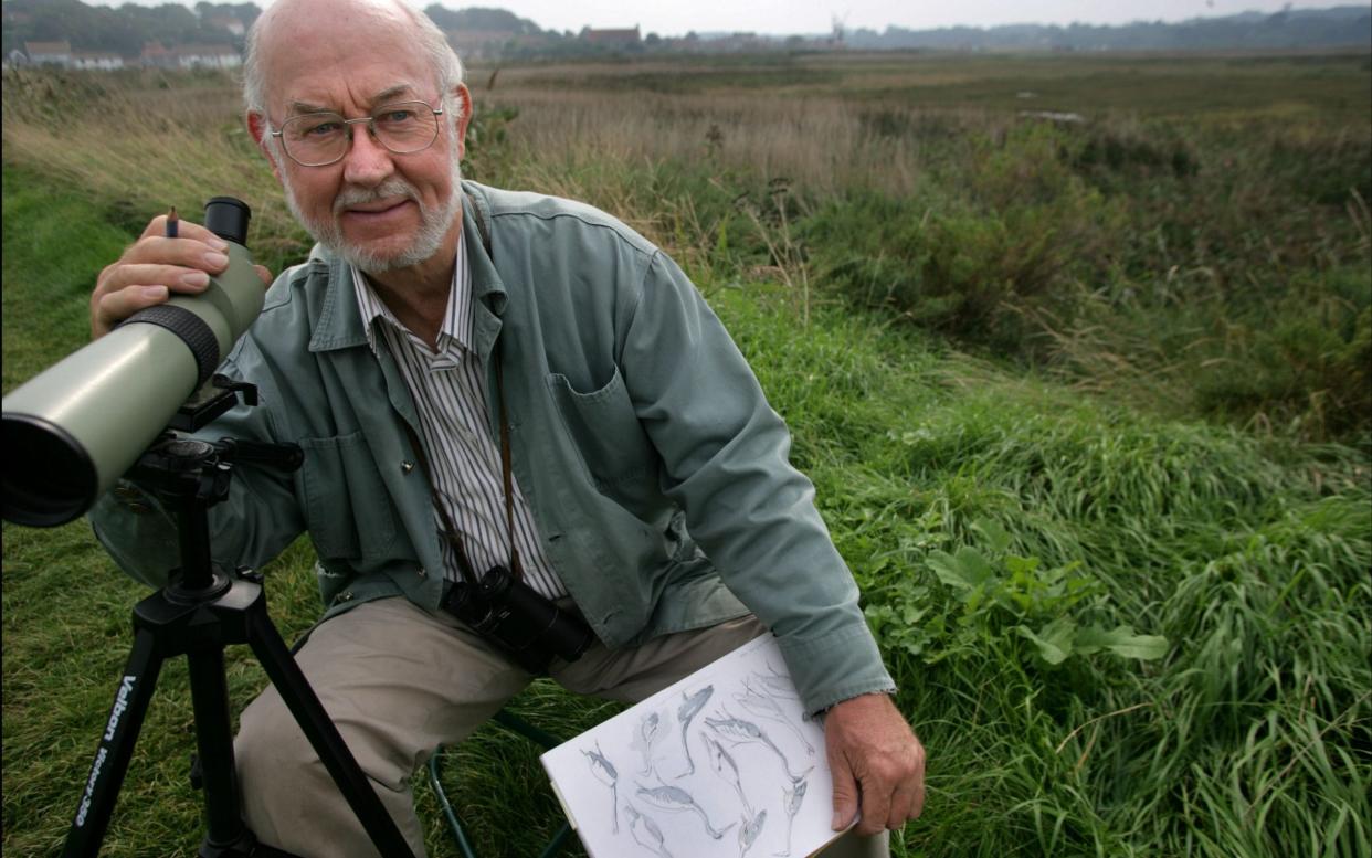 Robert Gillmor on the North Norfolk coast in 2006 - Martin Pope