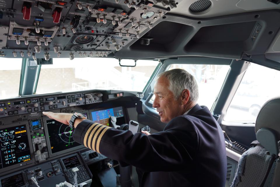 United 737 Capt. Mark Carpenter explains how the Boeing 737 MAX 9 airplane flies as compared to the original 737.