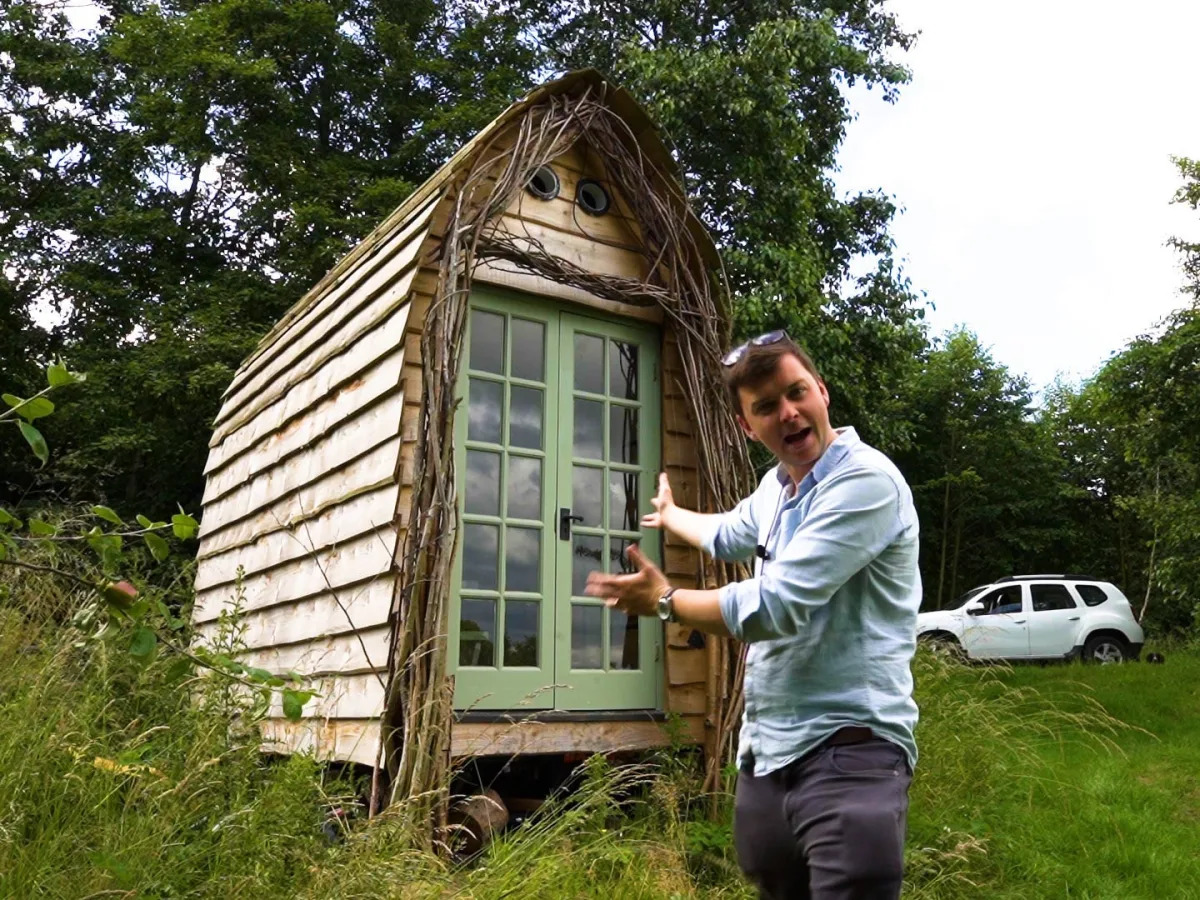 A 27-year-old learned how to build his tiny home by watching YouTube videos