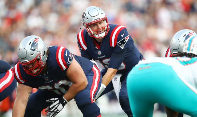 Sunday Night Football: Miami Dolphins at New England Patriots