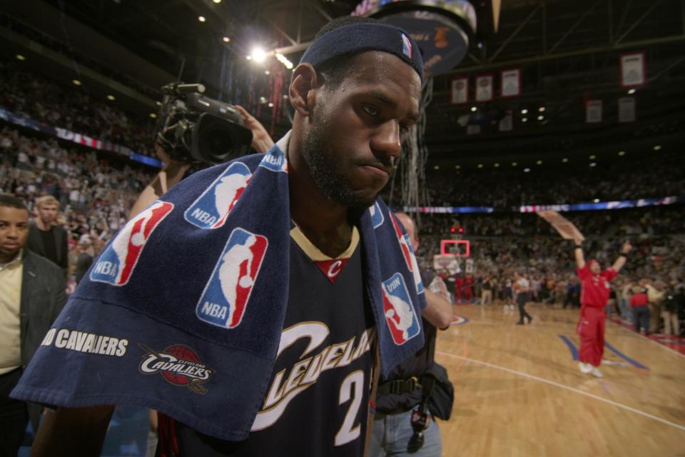 AUBURN HILLS, MI - MAY 21: LeBron James #23 of the Cleveland Cavaliers leaves the floor after losing game seven of the Eastern Conference Semifinals against the Detroit Pistons during the 2006 NBA Playoffs on May 21, 2006 at The Palace of Auburn Hills in Auburn Hills, Michigan. The Pistons defeated the Cavs 79-61 to win their series 4-3.&nbsp;