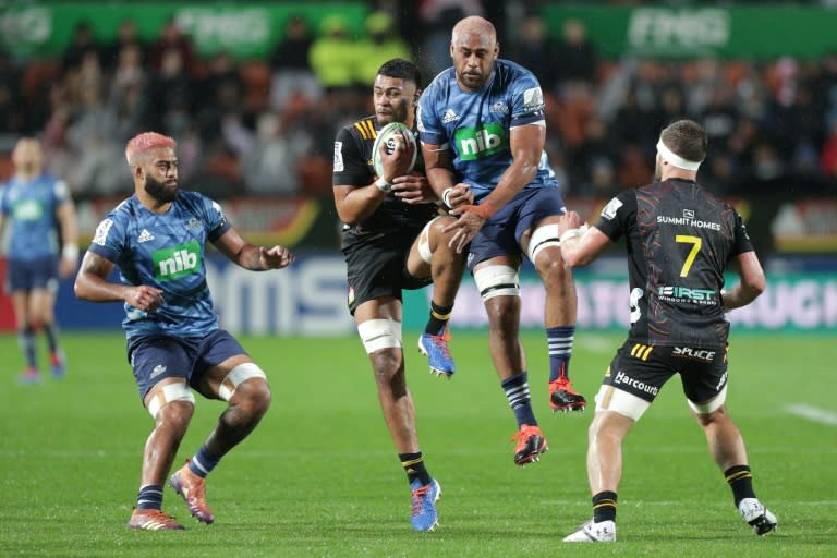 Waikato Chiefs lock Tupou Vaa’i (2nd from left) will go up against Blues captain Patrick Tuipulotu (2nd from right) in Saturday's Super Rugby final (DAVID ROWLAND)