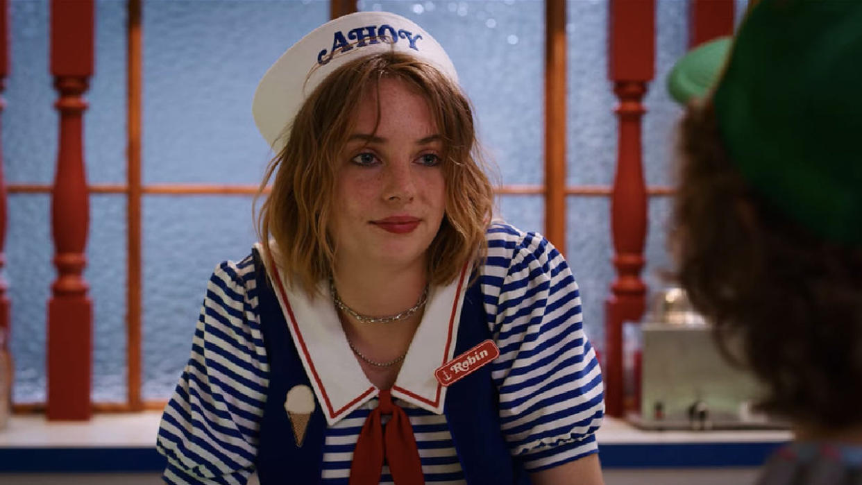  Maya Hawke in Stranger Things. 