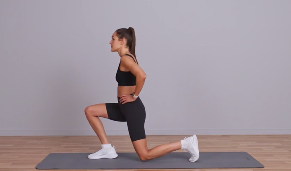 Alternating Forward Lunge kayla itsines