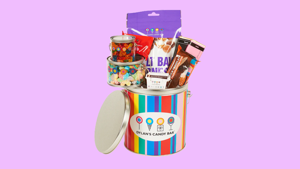 Best Valentines Day Gift Baskets: Best of Dylan’s Candy Bar