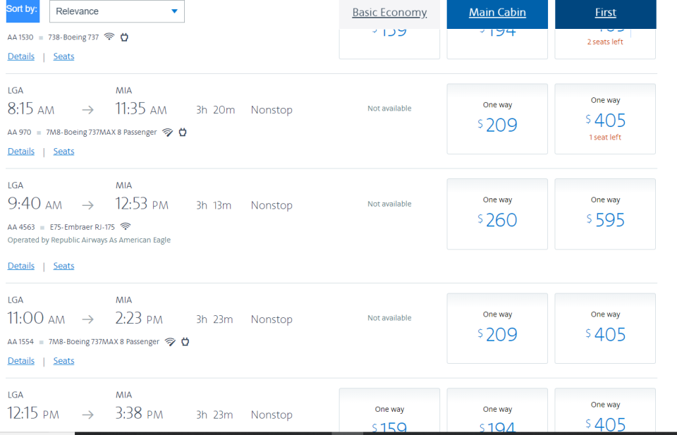 American Airlines lists the aircraft type for a flight below the flight times and next to the flight number (in small print.)