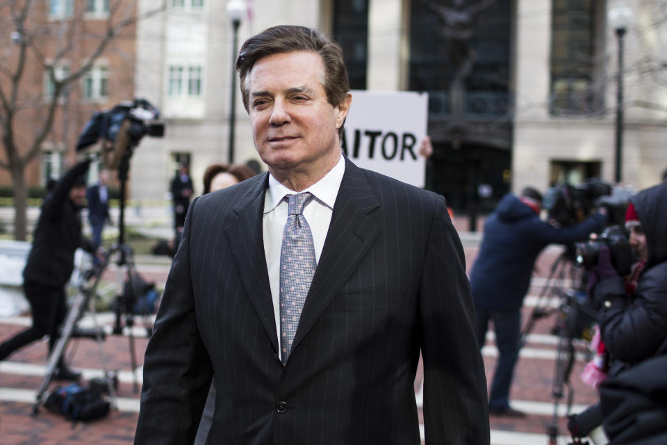 Paul Manafort exits the courthouse in Alexandria, Va., on March 8, 2018. (Photo: Zach Gibson/Bloomberg via Getty Images)