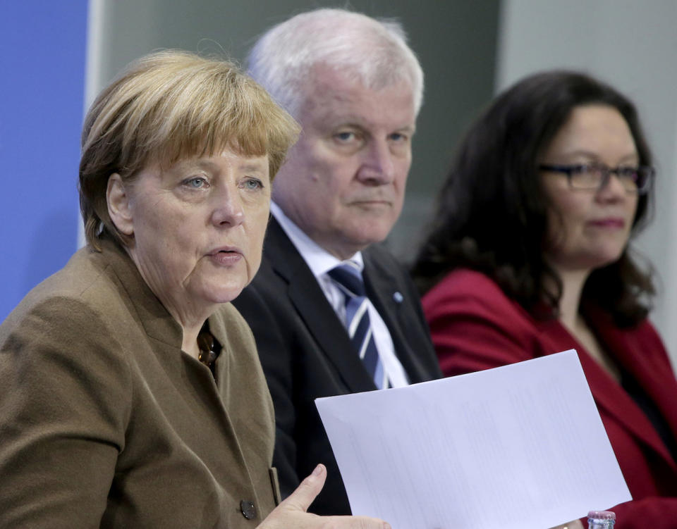 Die Parteispitzen von CDU, CSU und SPD: Angela Merkel, Horst Seehofer und Andrea Nahles. (Bild: AP Photo/Michael Sohn)