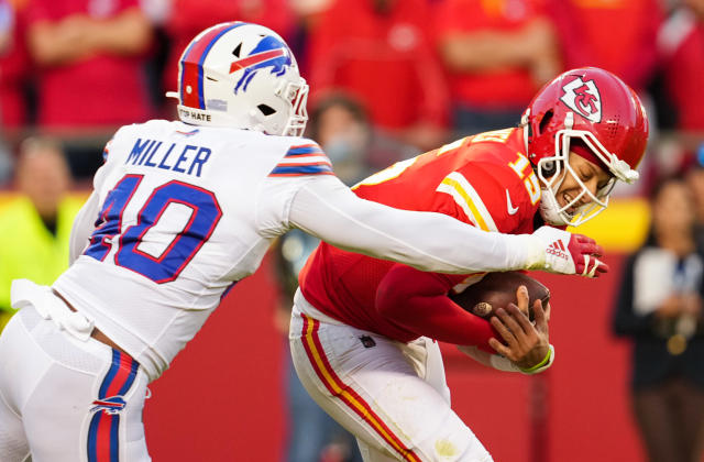 Texas A&M Aggies LB Von Miller Returns To Practice With Buffalo