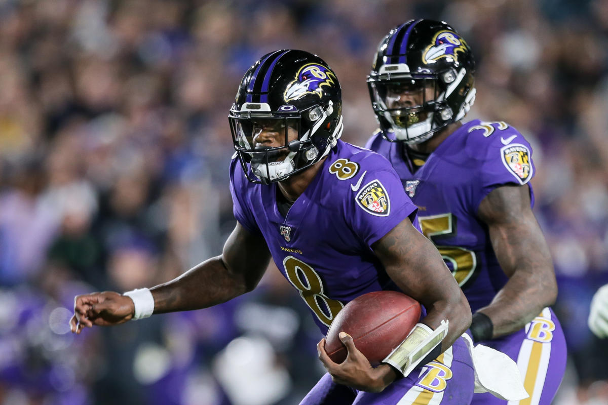 Lamar Jackson throws 5 TD passes, Ravens rout Rams 45-6