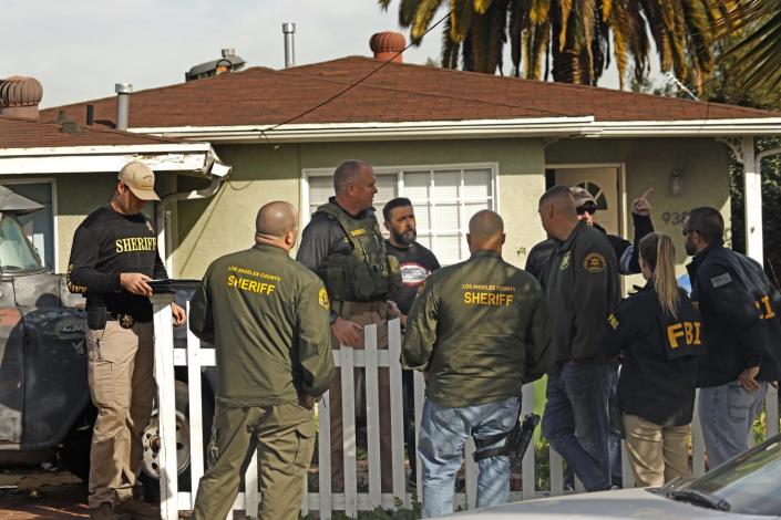 Sheriff deputies search Flores&#39; home in 2020.