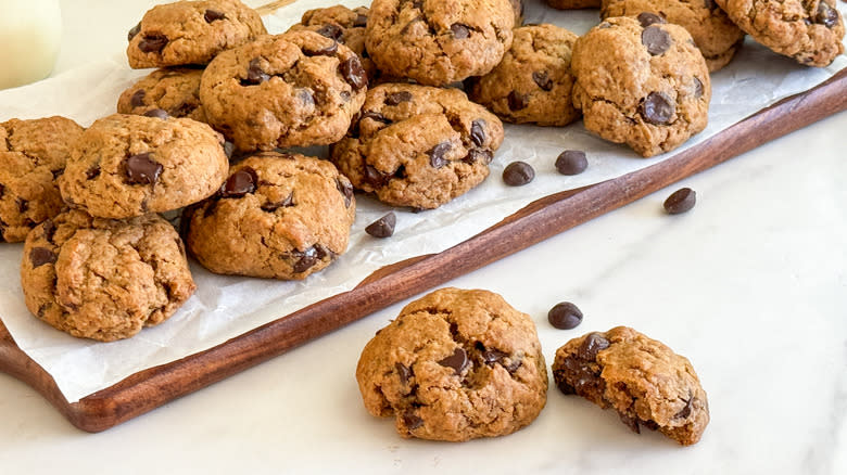 tray of cookies