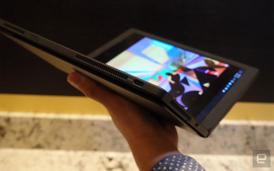 Lenovo ThinkPad X1 Fold 動手玩