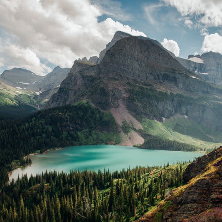 <div><p>"My family has been taking cross-country road trips since I was young. <b>When I was 13 we did a month-long trip to Mount Rushmore, Yellowstone National Park, and Glacier National Park.</b> Get your kids outside to see how many amazing places the US has!" </p><p>—<a href="https://www.buzzfeed.com/alexandrakohr97" rel="nofollow noopener" target="_blank" data-ylk="slk:alexandrakohr97" class="link ">alexandrakohr97</a></p><p>To help plan your route, here are <a href="https://www.buzzfeed.com/farrahpenn/cheap-road-trips-you-need-to-make-if-you-want-to-explore-o" rel="nofollow noopener" target="_blank" data-ylk="slk:31 Road Trips You Should Take If You're On A Budget" class="link ">31 Road Trips You Should Take If You're On A Budget</a>.</p></div><span> Jeanmariebiele / Getty Images, Morningdewphotography / Getty Images</span>
