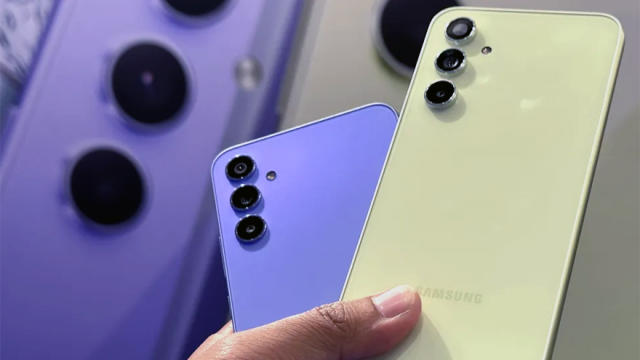 Samsung anuncia dos nuevos 'smartphones' muy parecidos a sus mejores  modelos pero más baratos - RT