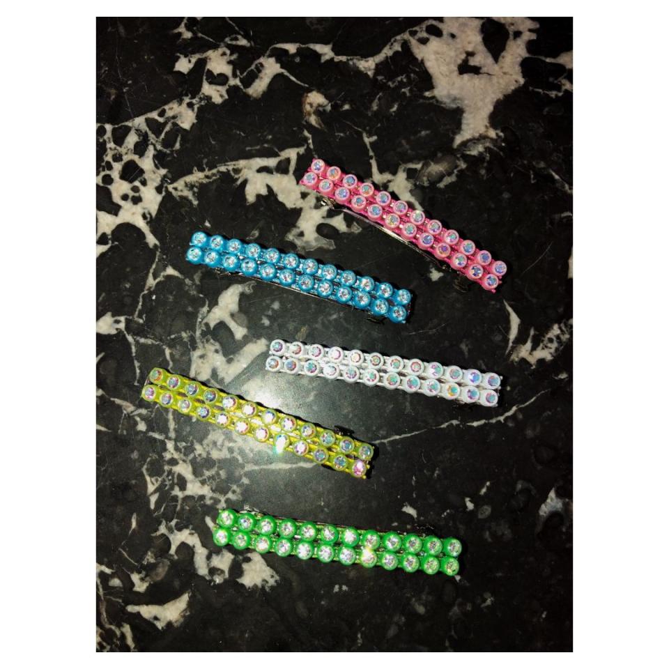 <strong><a href="https://neophytejewels.com/collections/frontpage/products/sparkler-barrettes" target="_blank" rel="noopener noreferrer">Get the Neophyte sparkler barrettes for $6.</a></strong>