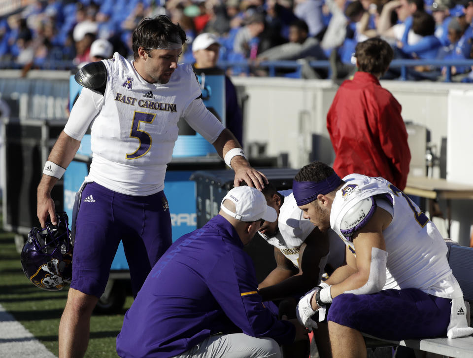 East Carolina quarterback Gardner Minshew (5) threw for 16 touchdowns in 2017. (AP Photo/Mark Humphrey)