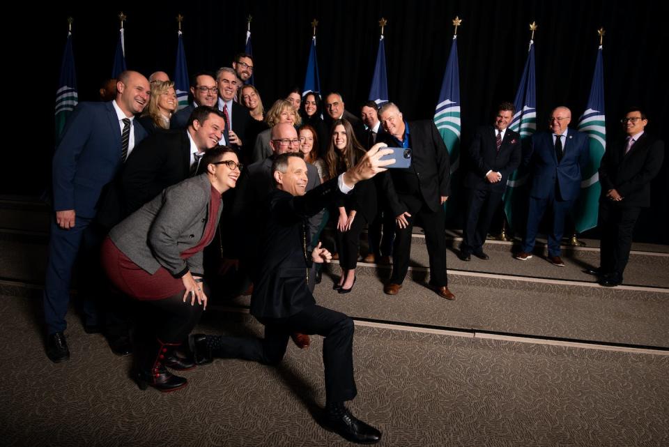 Ottawa Mayor Mark Sutcliffe leads a group selfie with members of the newly elected Ottawa city council in November 2022. THE CANADIAN PRESS/Spencer Colby