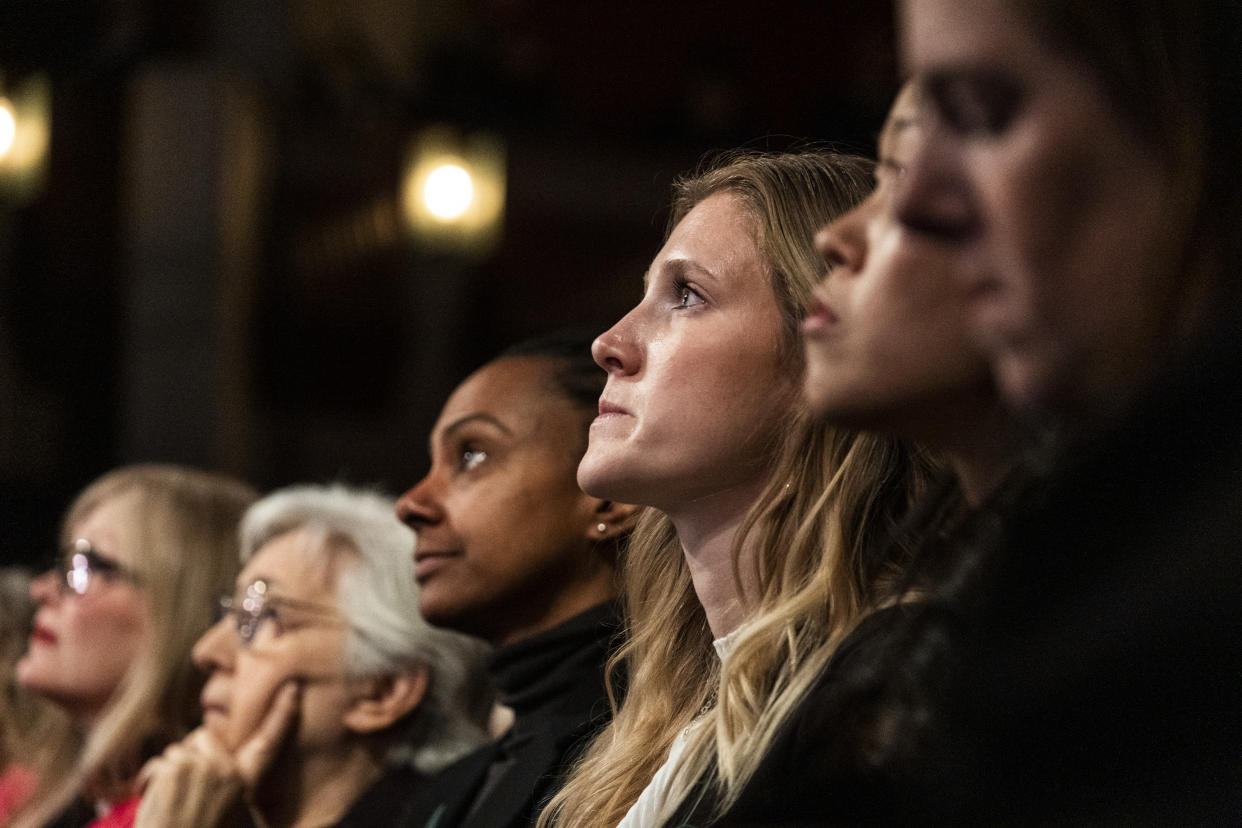 El expresidente Donald Trump, candidato a la nominación presidencial republicana, en el escenario durante un mitin de campaña en Rochester, Nuevo Hampshire, el domingo 21 de enero de 2024. (Doug Mills/The New York Times)
‌