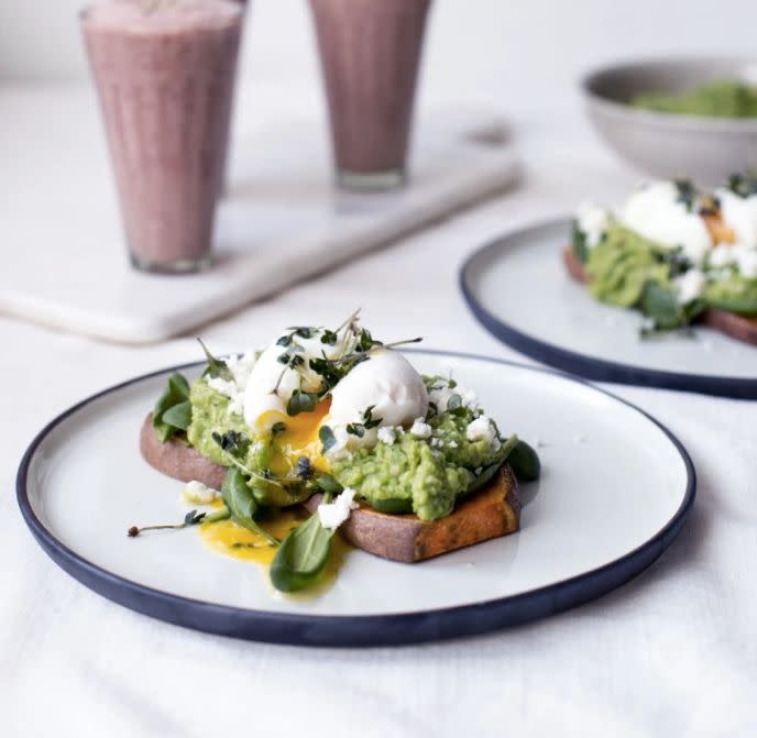 <strong>Get the <a href="http://tuulia.co/sweet-potato-toasts-w-avocado-pea-mash-feta-eggs/" target="_blank">Sweet Potato Toast With Avocado Pea Mash, Feta And Eggs recipe</a>&nbsp;from Tuulia</strong>