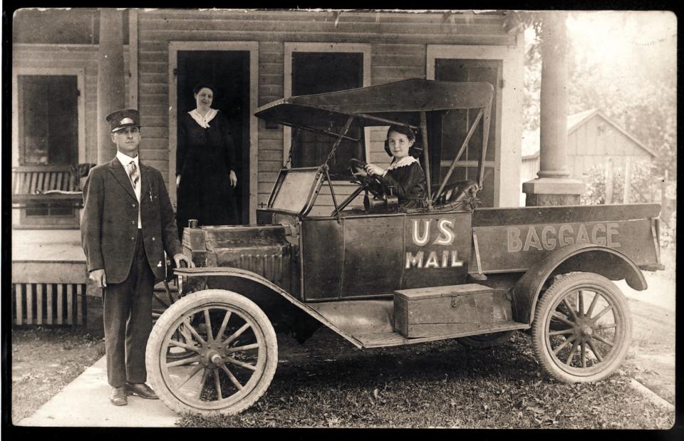 A US mail truck in 1910