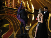 91st Academy Awards - Oscars Show - Hollywood, Los Angeles, California, U.S., February 24, 2019. Spike Lee (L) embraces presenter Samuel L. Jackson as he wins the "Adapted Screenplay" award for "BlacKkKlansman." REUTERS/Mike Blake