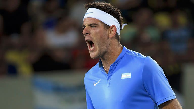 Del Potro celebra la obtención del primer set ante Djokovic en Rio 2016