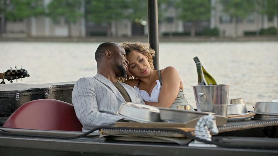 <div class="inline-image__caption"><p>"Love Is Blind. (L to R) SK Alagbada, Raven Ross in episode 309 of Love Is Blind. Cr. Courtesy of Netflix © 2022"</p></div> <div class="inline-image__credit">Courtesy of Netflix </div>