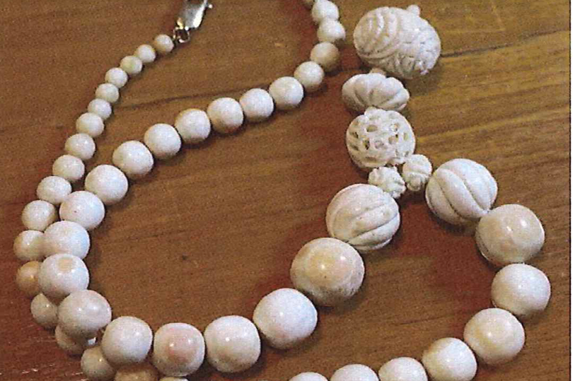 Ivory ornament necklace