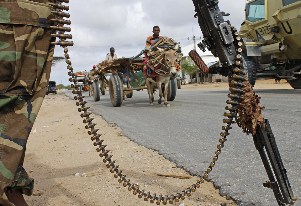 <p>Schon zum sechsten Mal in Folge wurde Somalia auf Platz eins der korruptesten Länder der Welt mit einem Korruptionsindex von neun Punkten gewählt. Seit den 1990er Jahren, als rivalisierende Warlords das Land ins Elend stürzten, ist die Korruption in fast jedem Bereich des öffentlichen Lebens präsent. </p>