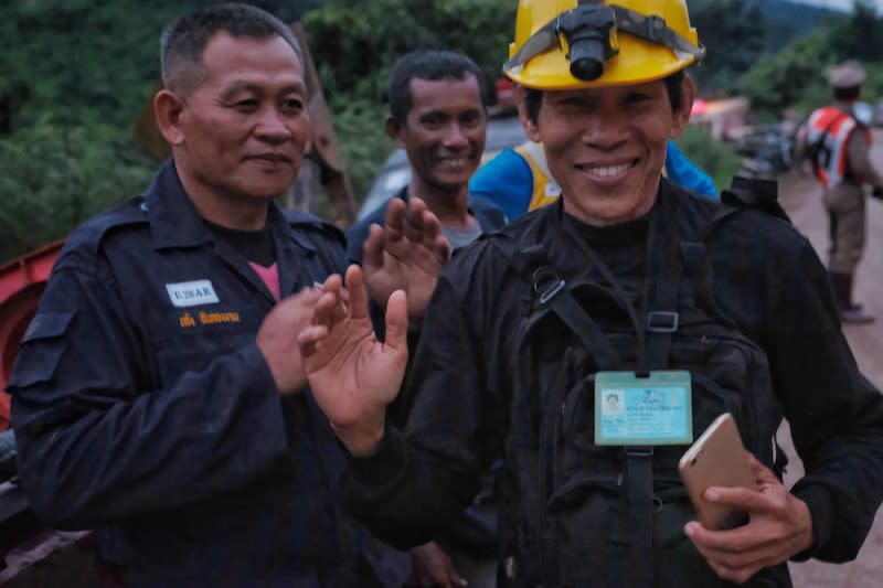 PHOTOS: Divers rescue all 13 from flooded cave in Thailand