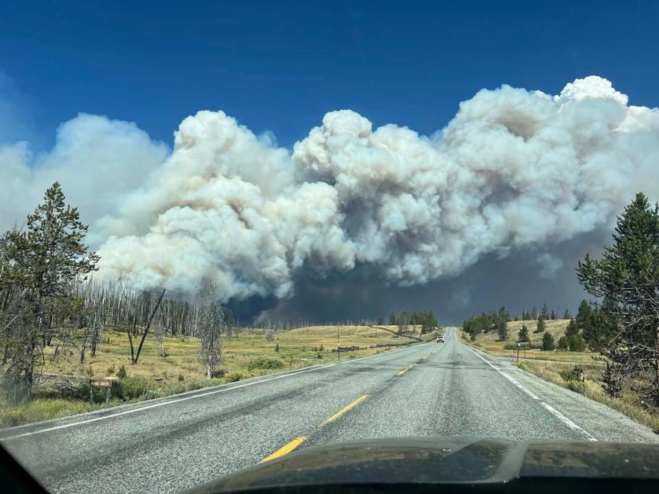 Smoke from the Wapiti wildfire billows across Custer County.