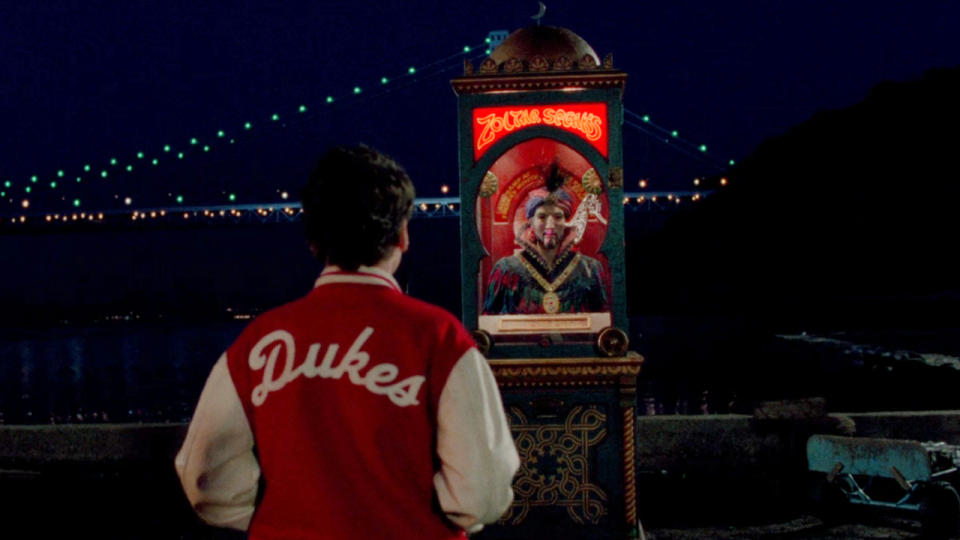 A young Josh Baskin (David Moscow) walking toward Zoltar in Big