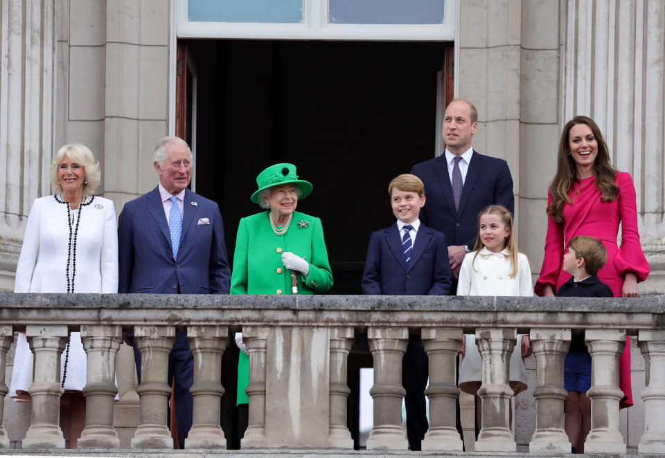 The Duchess of Cornwall, the Prince of Wales, Queen Elizabeth II, Prince George, the Duke of Cambridge, Princess Charlotte, Prince Louis, and the Duchess of Cambridge appear on the balcony of Buckingham Palace at the end of the Platinum Jubilee Pageant, on day four of the Platinum Jubilee celebrations. Picture date: Sunday June 5, 2022.