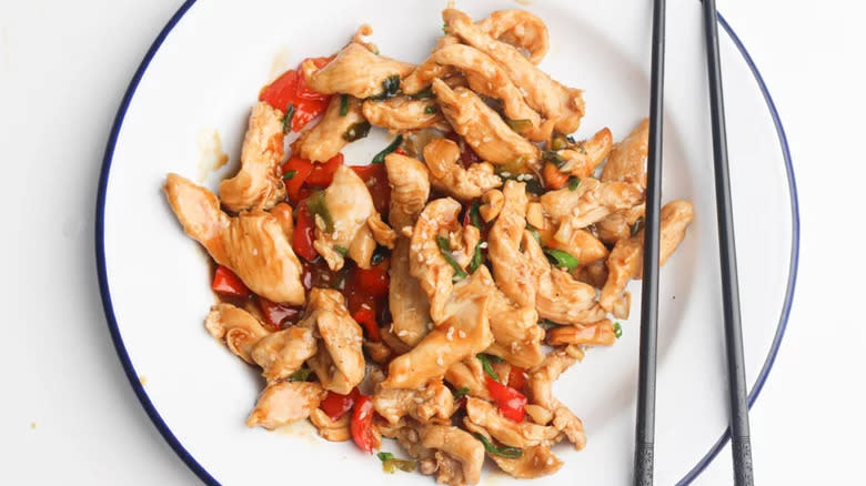 Asian chicken dish with cashews