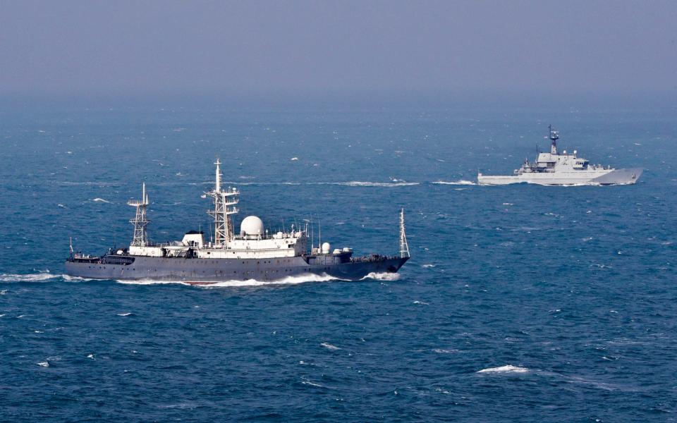 Vishnya class 520 Feodor Golovin  is escorted  HMS Mersey. - Royal Navy