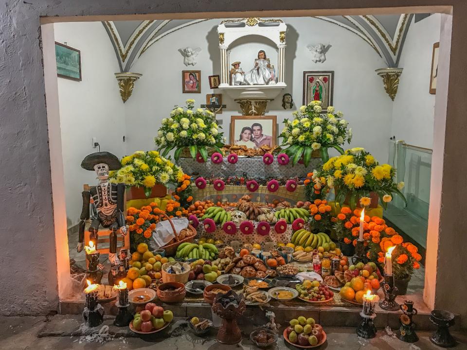 day of the dead altar