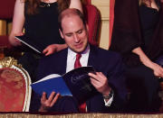 <p>Prinz William war an diesem Abend solo unterwegs. Seine hochschwangere Ehefrau Kate blieb lieber zu Hause. Am frühen Montagmorgen setzten bei der Herzogin von Cambridge die Wehen ein. Ein paar Stunden später brachte Kate einen gesunden Jungen zur Welt. (Bild: John Stillwell/Pool via Reuters) </p>