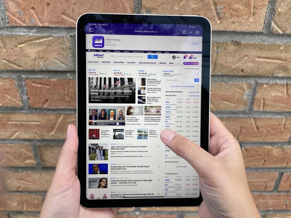 The iPad mini's larger display means you get more content on screen at once without having to hold a significantly larger device. (Image: Howley)